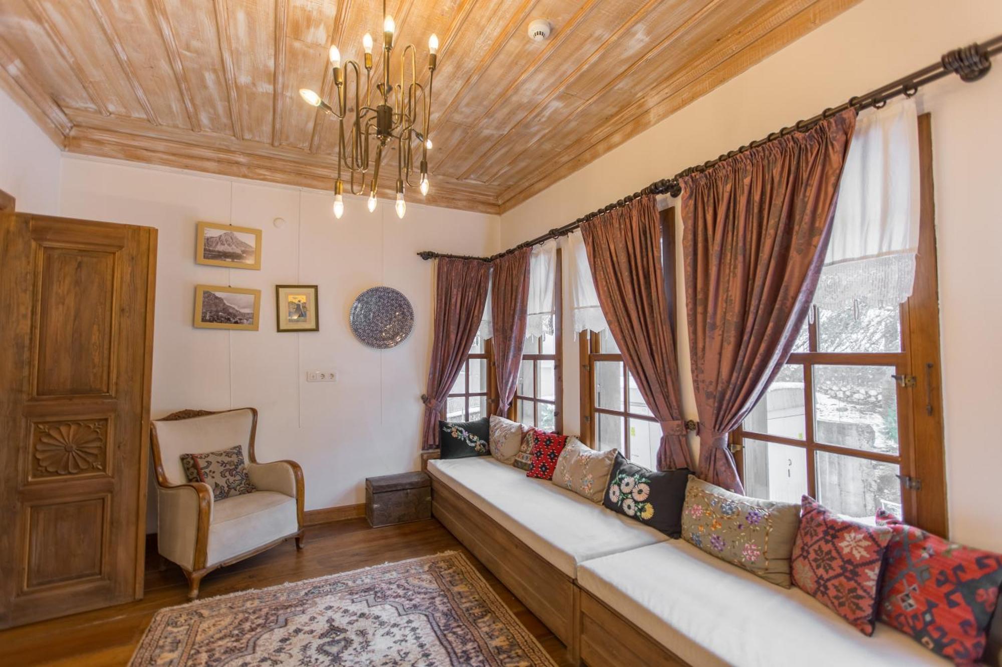 Isparta Historical Mansion Eskiciler Konagi - Cittaslow Egirdir Extérieur photo